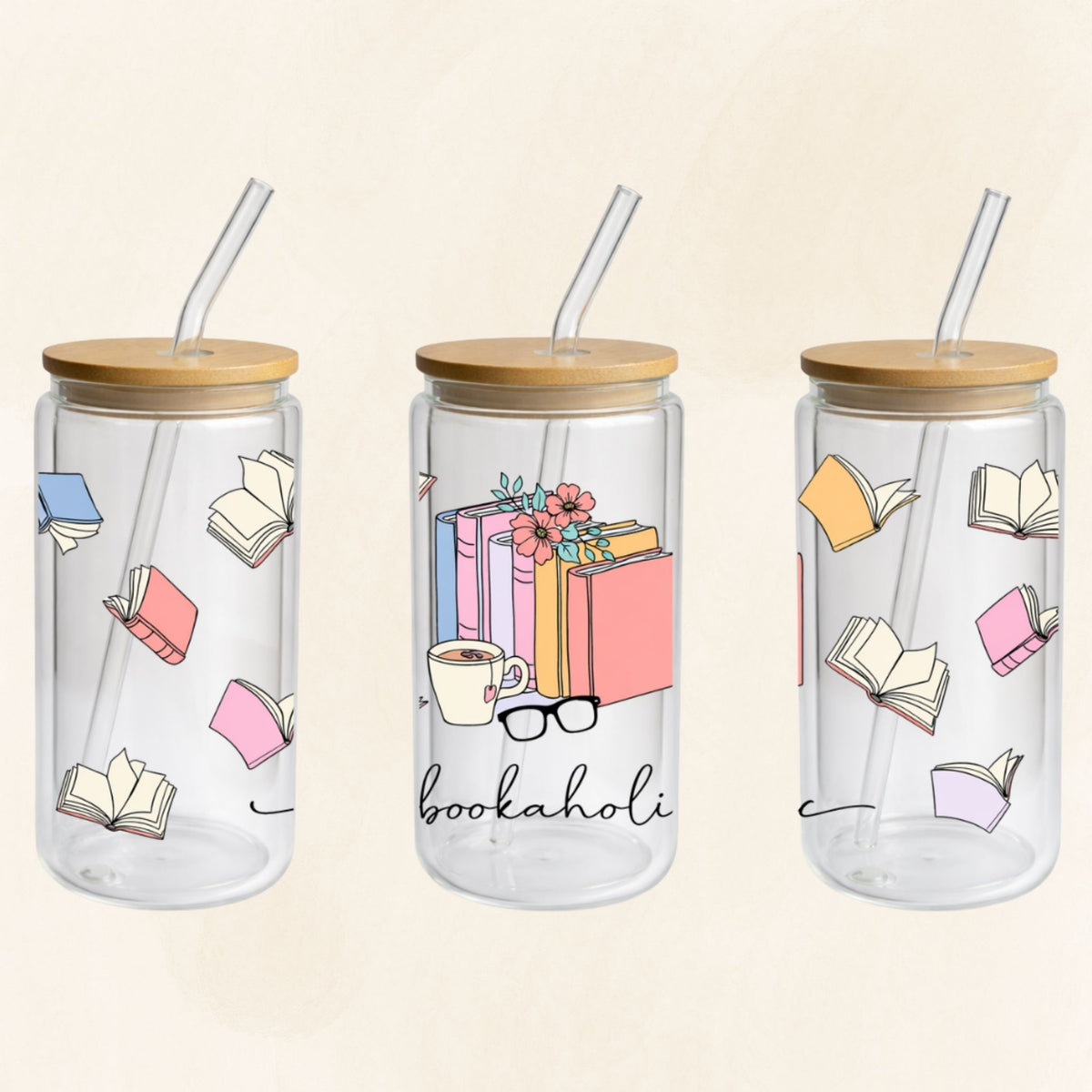 Doppelwandiger 16-oz-Glastumbler „Bookaholic“ mit bunten Büchern, Blumen, Kaffeetasse, Bambusdeckel und Glasstrohhalm