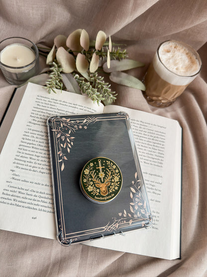 Heir of the Forest Kindle Grip Gold auf Kindle mit Fantasy-Hülle – Romantasy E-Reader Zubehör, Hirsch und Schwert Emaille Design, buecherglanz