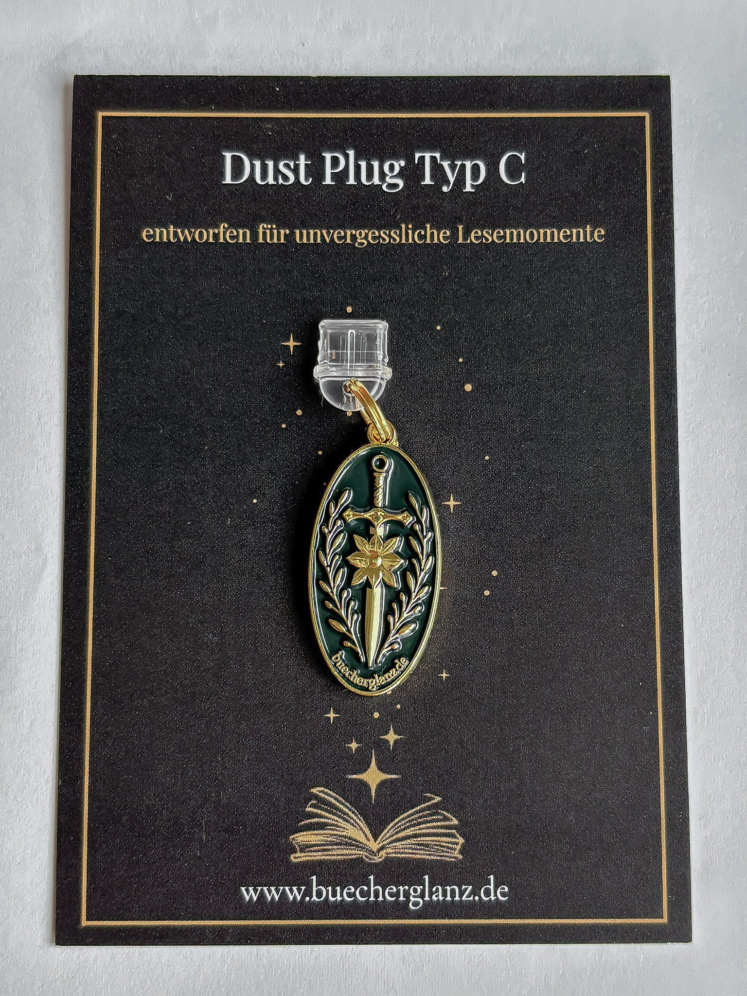 Blade & Bloom – USB-C Dustplug – Produktkarte buecherglanz Verpackung Geschenk Romantasy, buecherglanz